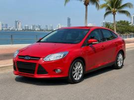 Ford Focus III 1.6 AT — للإيجار في Pattaya