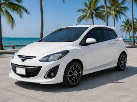 Pattaya Mazda 2 렌터카 — 490 THB/일부터