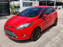 Ford Fiesta 파타야 장기 렌트 — 월 10 000 THB