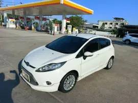 เช่า Ford Focus III ใน Pattaya 