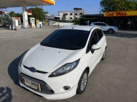 เช่า Ford Focus III ใน Pattaya 