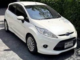 Ford Fiesta 1.6 в аренду в Паттайе