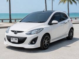 Mazda 2 Hatchback в аренду в Pattaya 