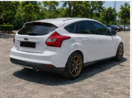 Ford Focus III Sedan do wynajęcia w Pattaya