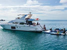 Azimut 64 Indigo — 芭提雅最多可容纳 18 位客人的私人游艇