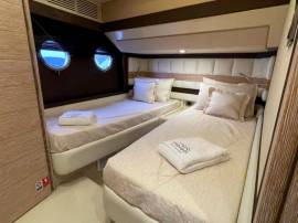 Azimut 64 Indigo — 芭提雅最多可容纳 18 位客人的私人游艇