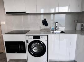 Pilna sprzedaż: apartament z 1 sypialnią i prywatn