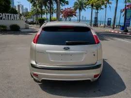 Ford Focus 2.0 Automatic 2009 — Pattaya 出售，130,000