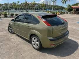 Ford Focus 2.0 Automatic 2009 zur Miete in Chantha