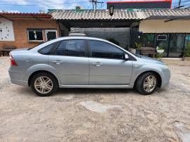 Ford Focus 1.8 موديل 2009 للإيجار في تشانثابوري​​​