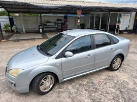 Ford Focus 1.8 موديل 2009 للإيجار في تشانثابوري​​​