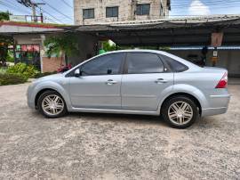 Ford Focus 1.8 موديل 2009 للإيجار في تشانثابوري​​​
