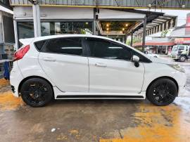 Аренда Ford Fiesta 1.6 с автоматом в Паттайе